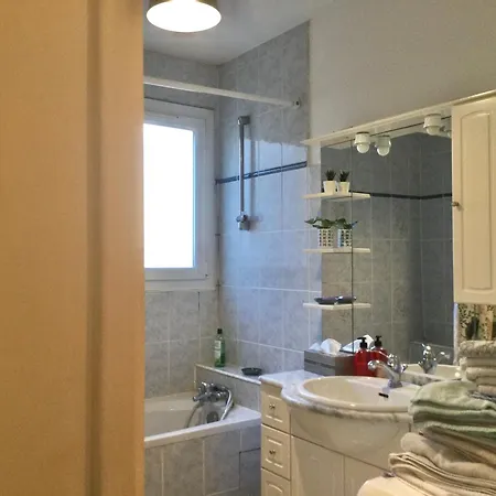 Apartman Grand Paris, Private Parking, Balcony And Metro, 24 Self Checking