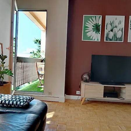 Grand Paris, Private Parking, Balcony And Metro, 24 Self Checking Apartman Bondy