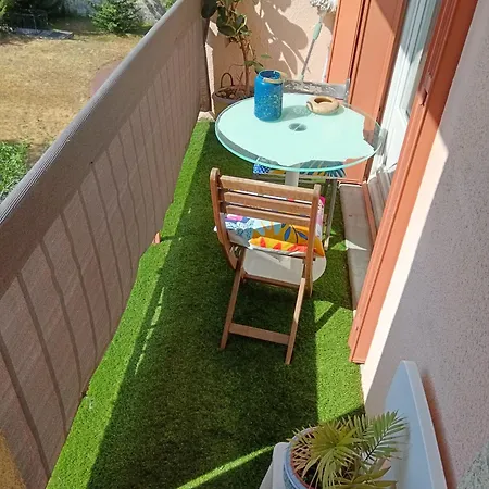 Apartment Grand Paris, Private Parking, Balcony And Metro, 24 Self Checking *